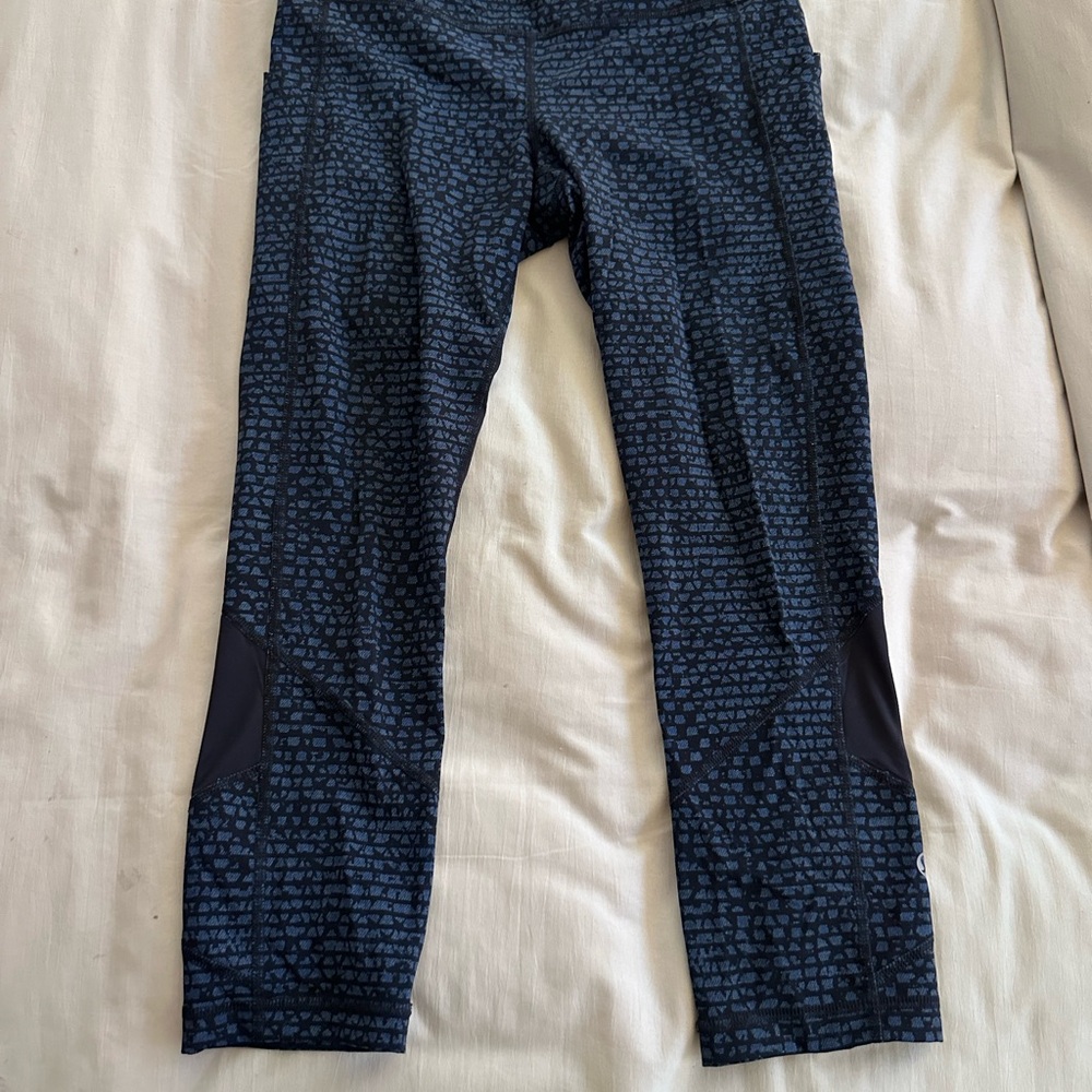 Lululemon Black Patterned Crop Leggings